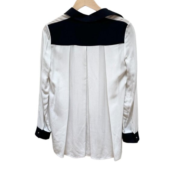 The Row Porcelain White Charton Two-Tone Twill Blouse - Picture 7 of 12